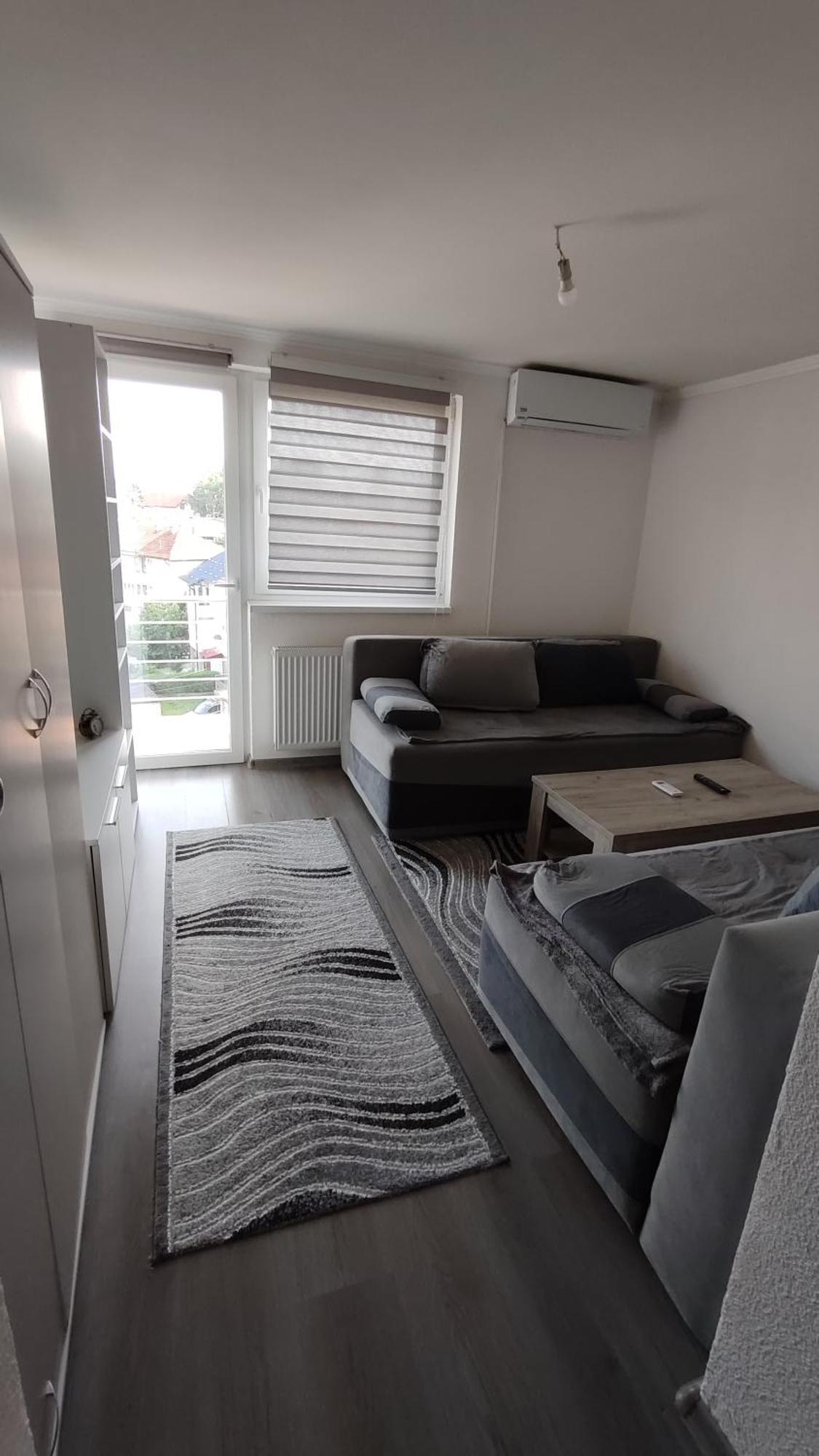Apartman Leila 2 *